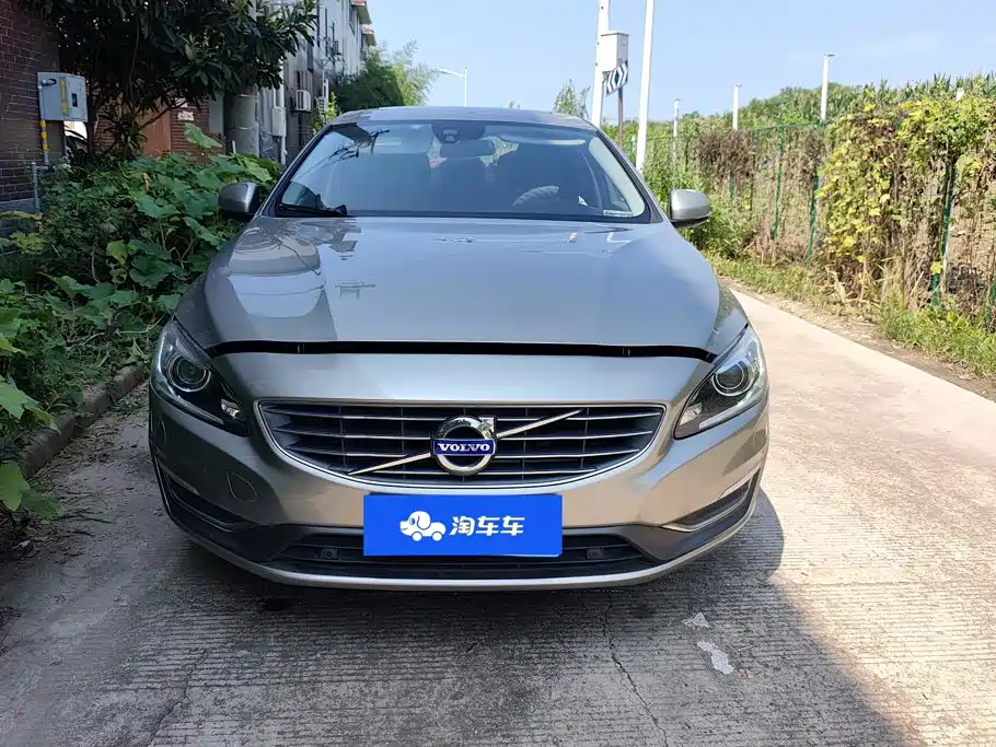 Volvo S60 2015 — фото 2