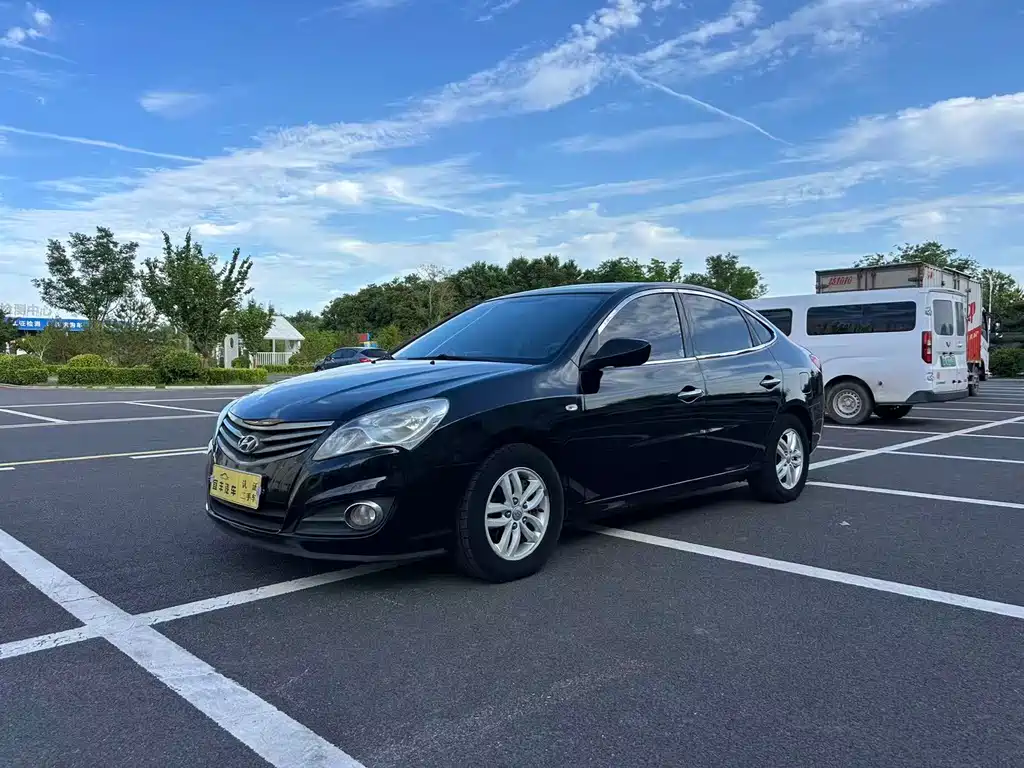Hyundai Elantra 2012