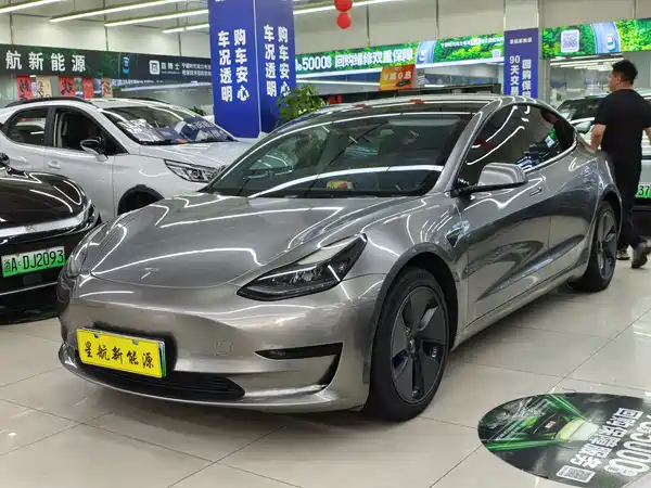 Tesla Model 3 2023
