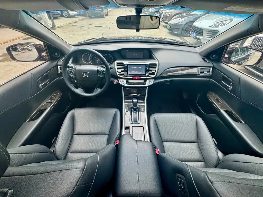 Honda Accord 2014 — фото 14
