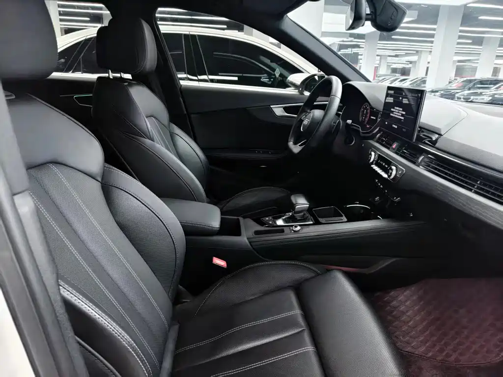 Audi A4L 2023