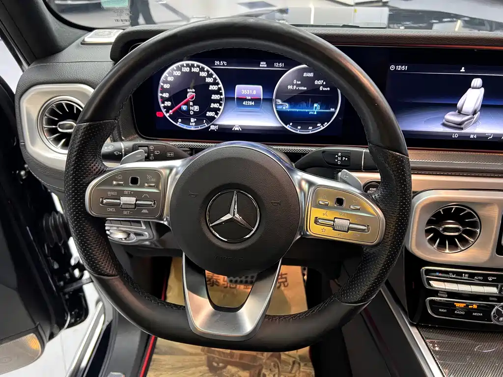 Mercedes-Benz G-Class 2023 — фото 10