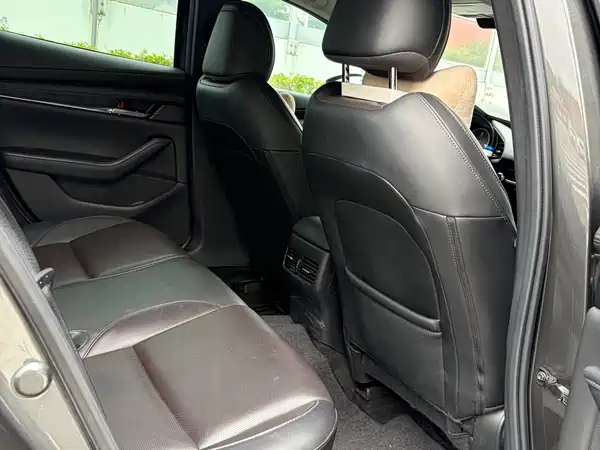 Mazda 3 Axela 2021