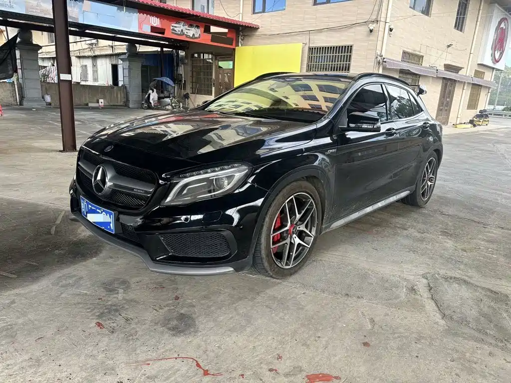 Mercedes-Benz GLA AMG 2017 — фото 1