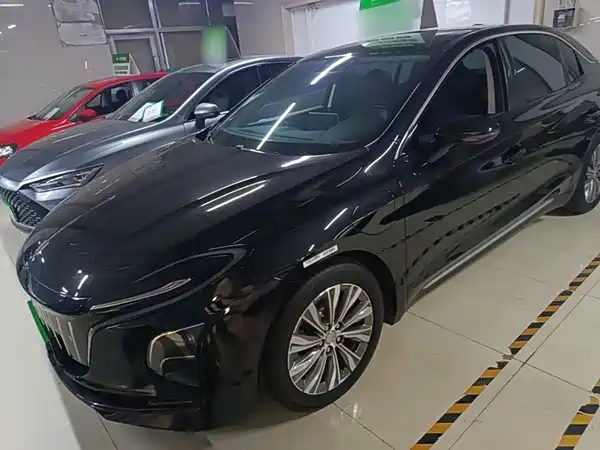 Hongqi E-QM5 2024