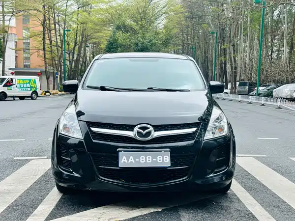 Mazda 8 2013