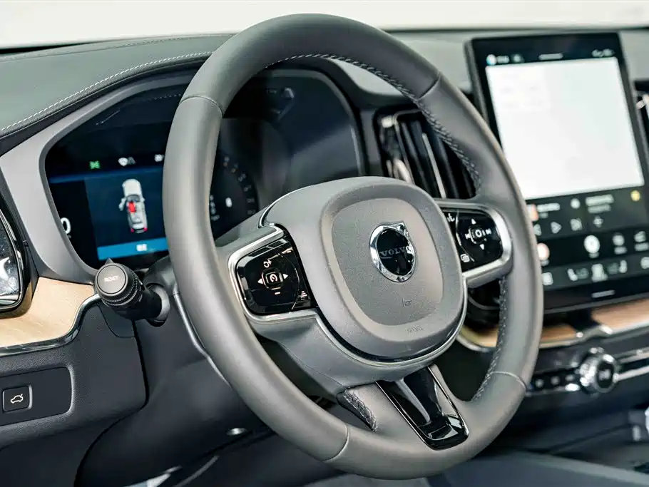 Volvo XC60 2026 — фото 9