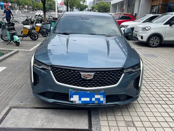 Cadillac CT4 2023
