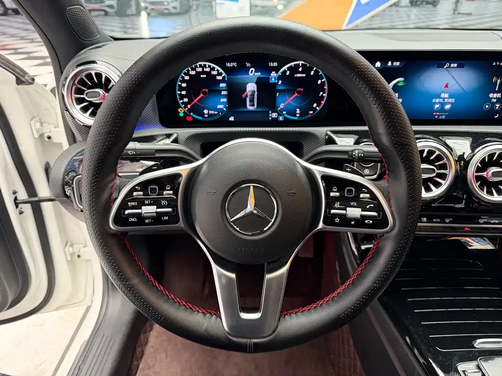 Mercedes-Benz A-Class 2023 — фото 8