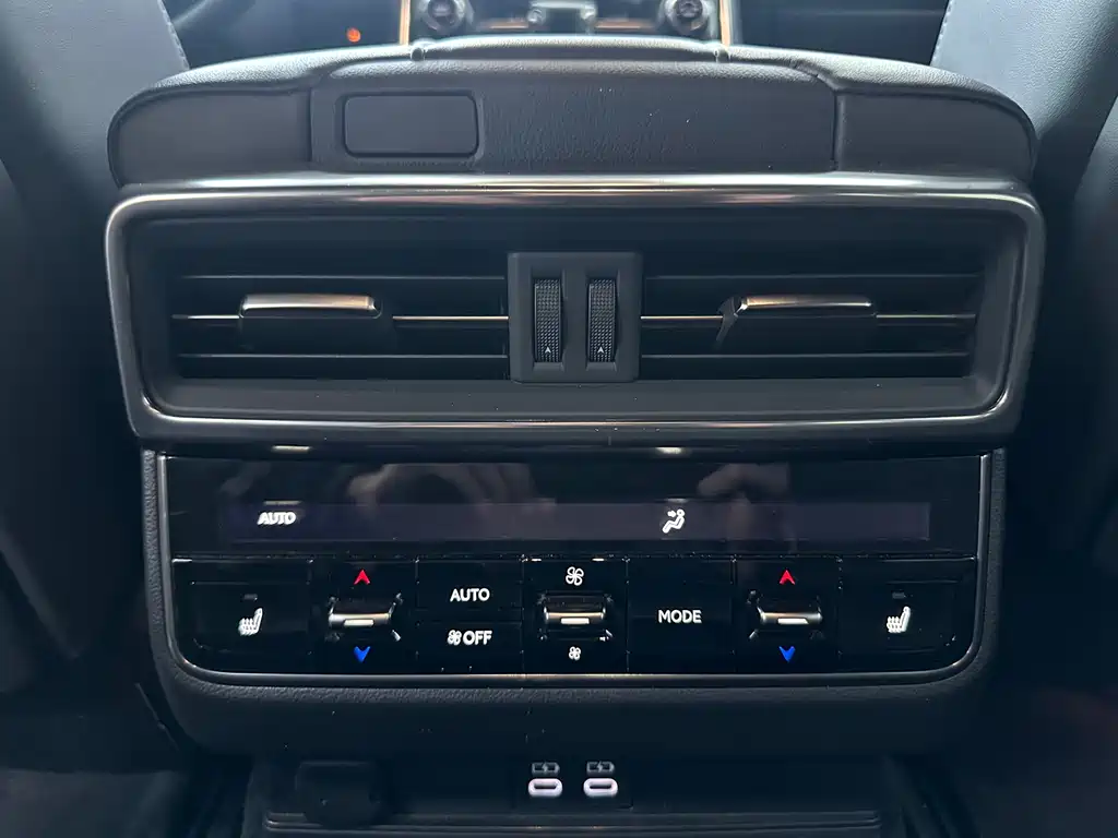 Lexus LX 2023 — фото 15