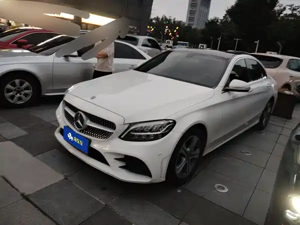 Mercedes-Benz C-Class 2020