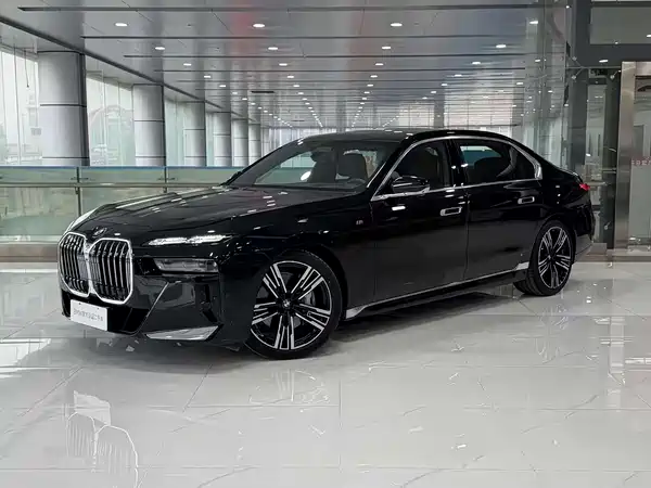 BMW 7 Series 2024