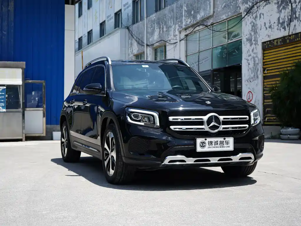 Mercedes-Benz GLB 2023