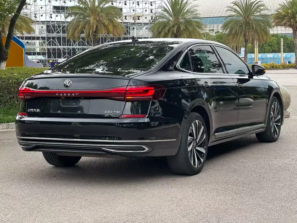 Volkswagen Passat 2022