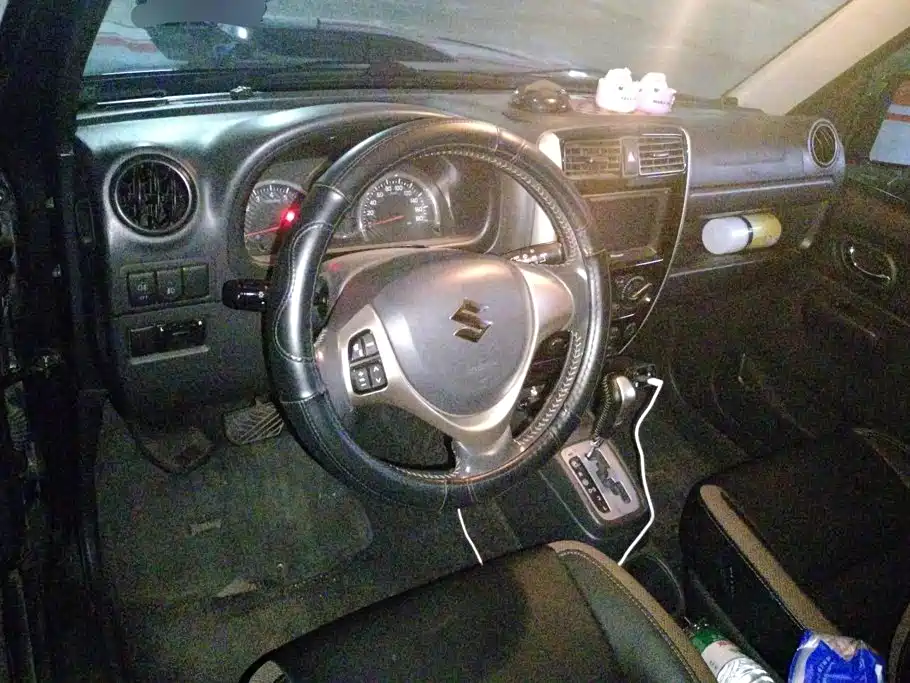 Suzuki Jimny 2016 — фото 12