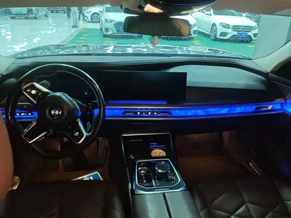 BMW 7 Series 2024