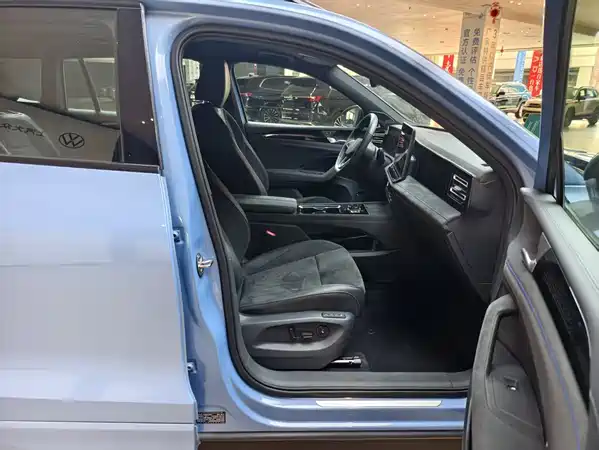 Volkswagen Tiguan L 2024