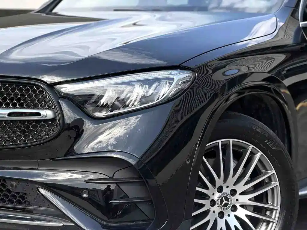 Mercedes-Benz GLC 2025