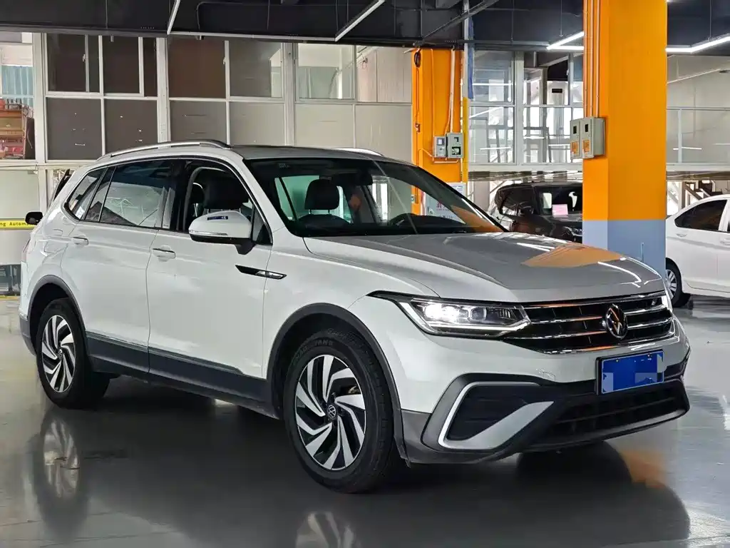 Volkswagen Tiguan L 2023