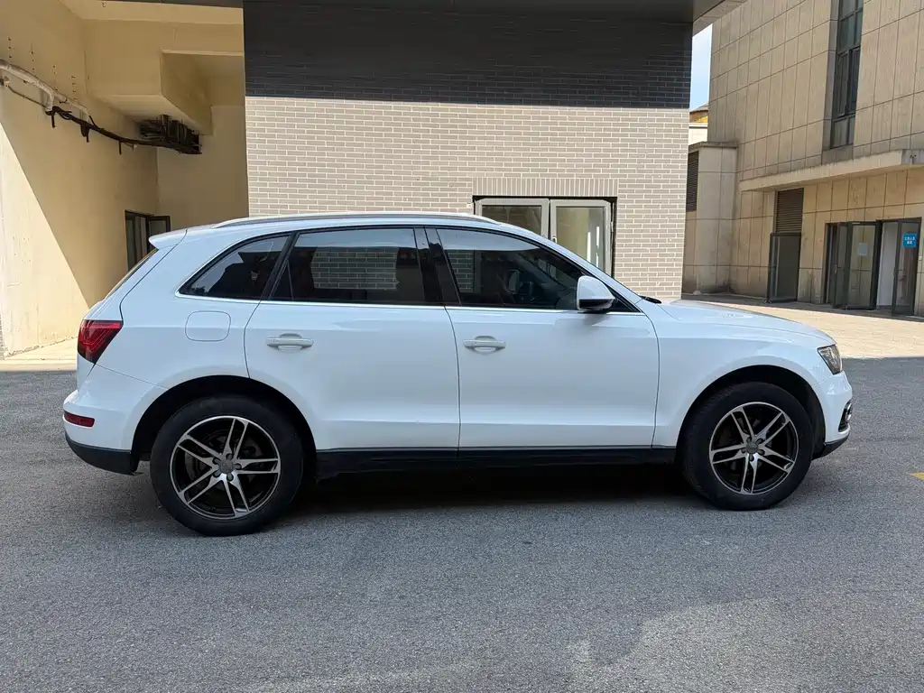 Audi Q5 2017 — фото 15