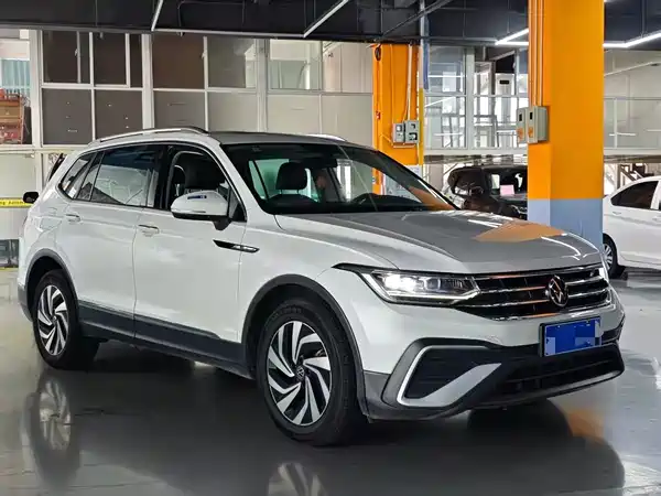 Volkswagen Tiguan L 2023