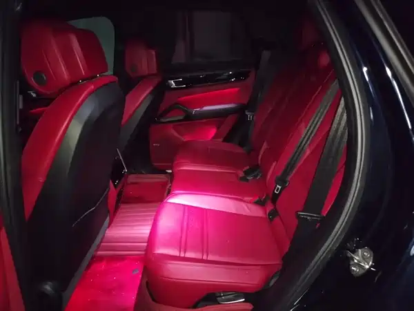 Porsche Cayenne 2021