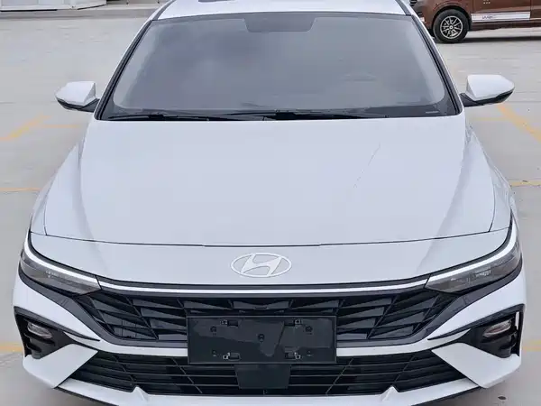Hyundai Elantra 2024