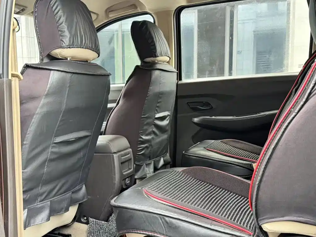Wuling Hongguang 2019 — фото 15