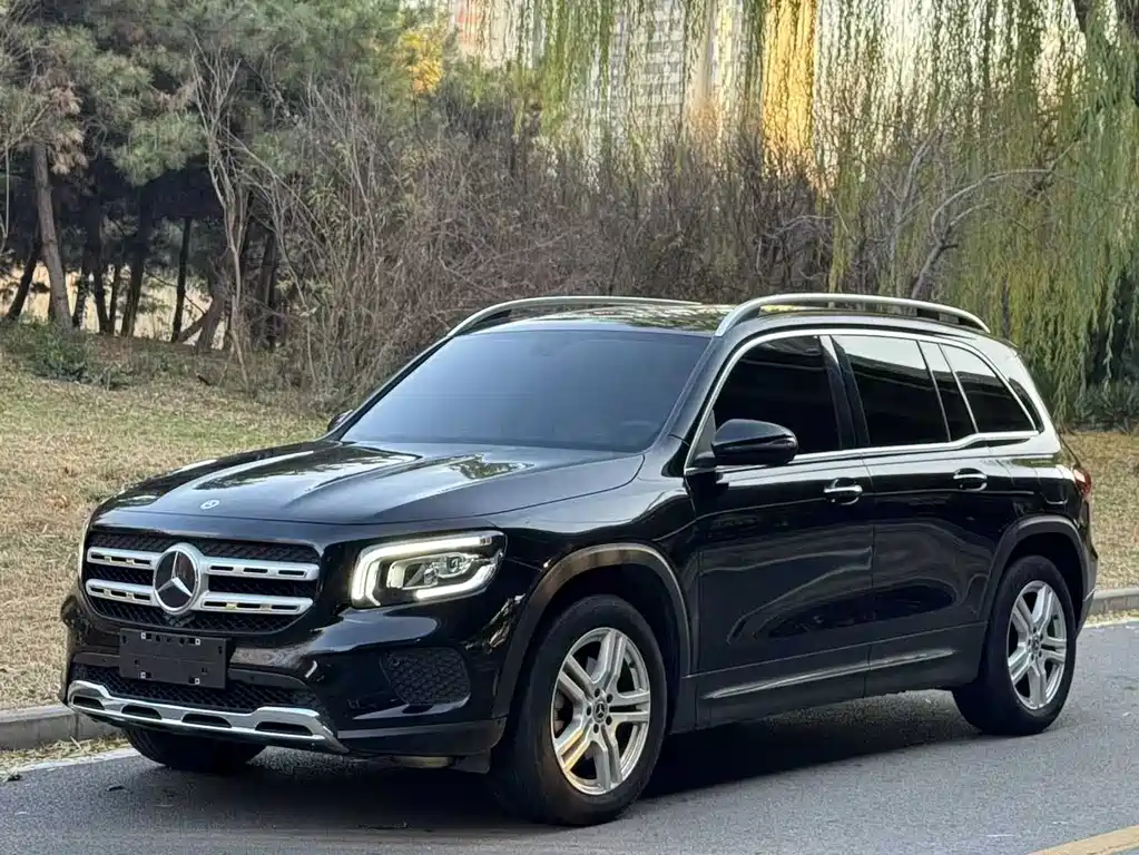 Mercedes-Benz GLB 2021 — фото 1