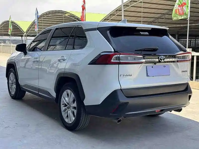 Toyota Wildlander 2023 — фото 4