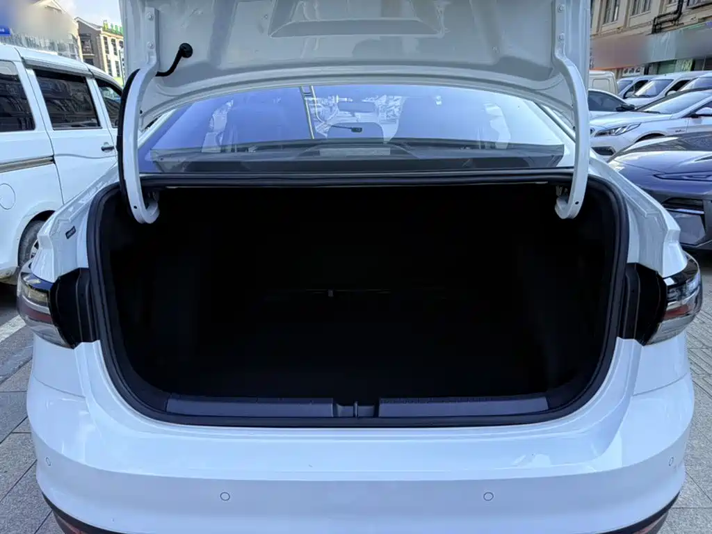 Volkswagen Lavida 2025
