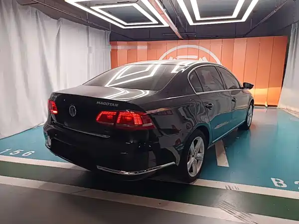 Volkswagen Magotan 2015