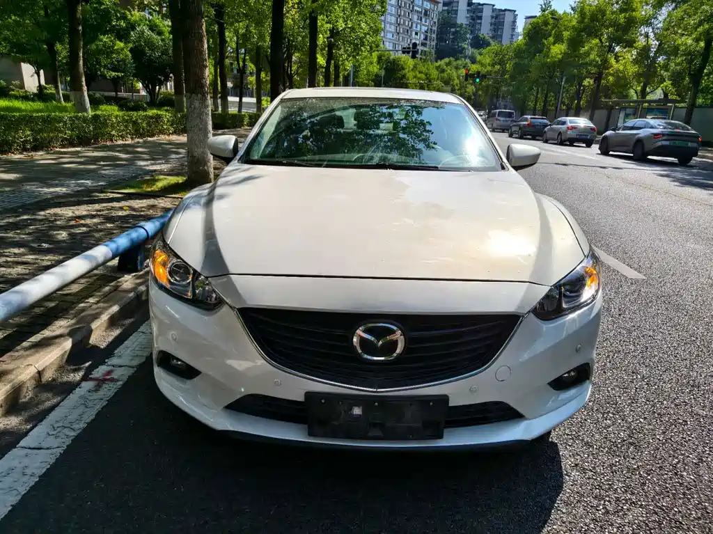 Mazda Atenza 2015