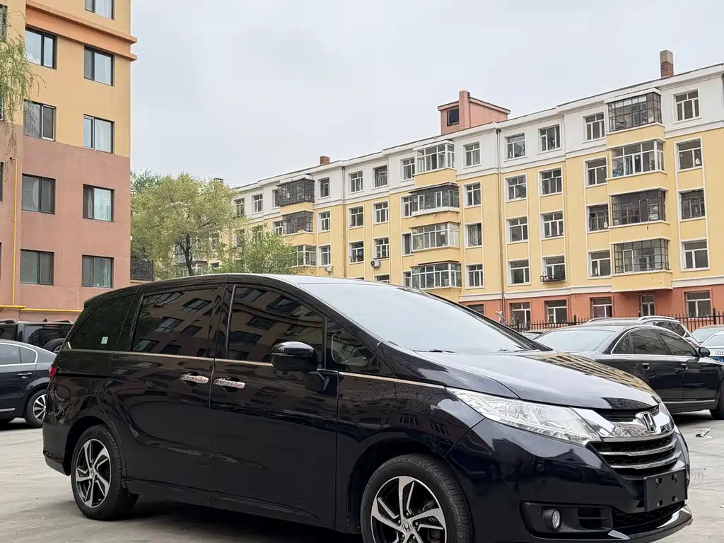 Honda Odyssey 2016 — фото 3