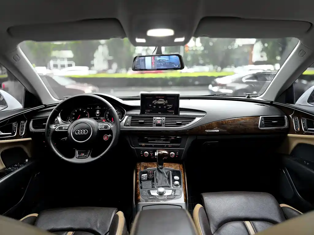 Audi A7 2015 — фото 12