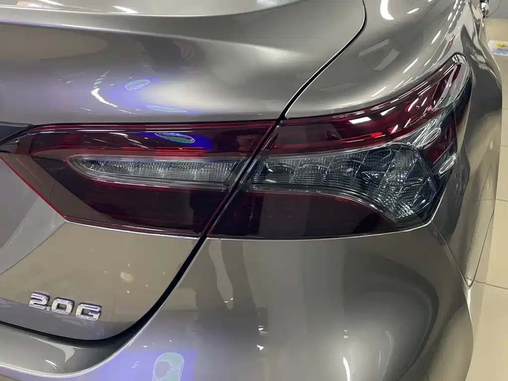 Toyota Camry 2022 — фото 11