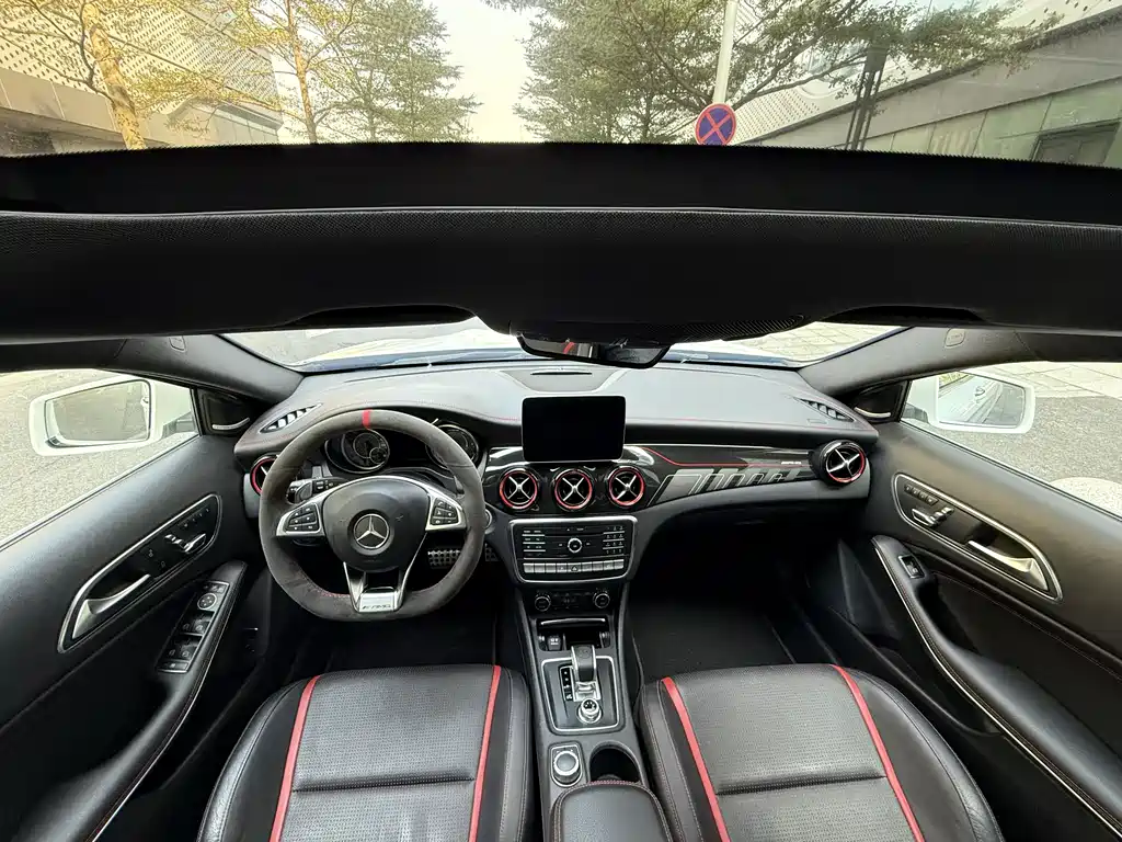 Mercedes-Benz GLA AMG 2019 — фото 10
