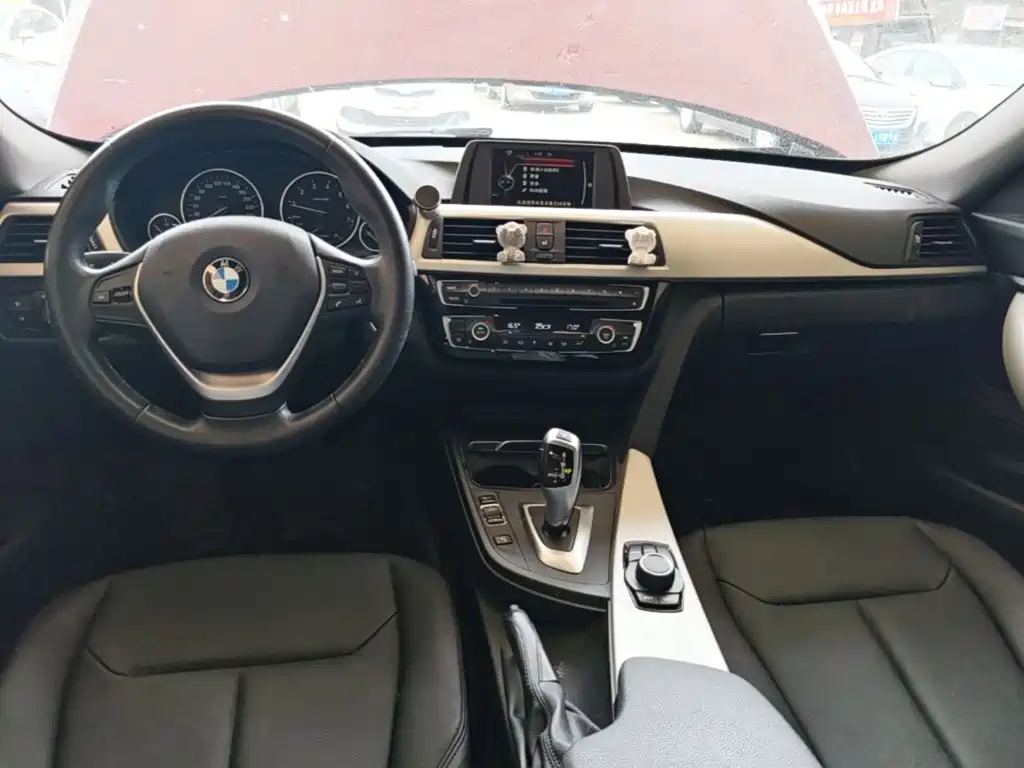 BMW 3 Series GT 2017 — фото 10
