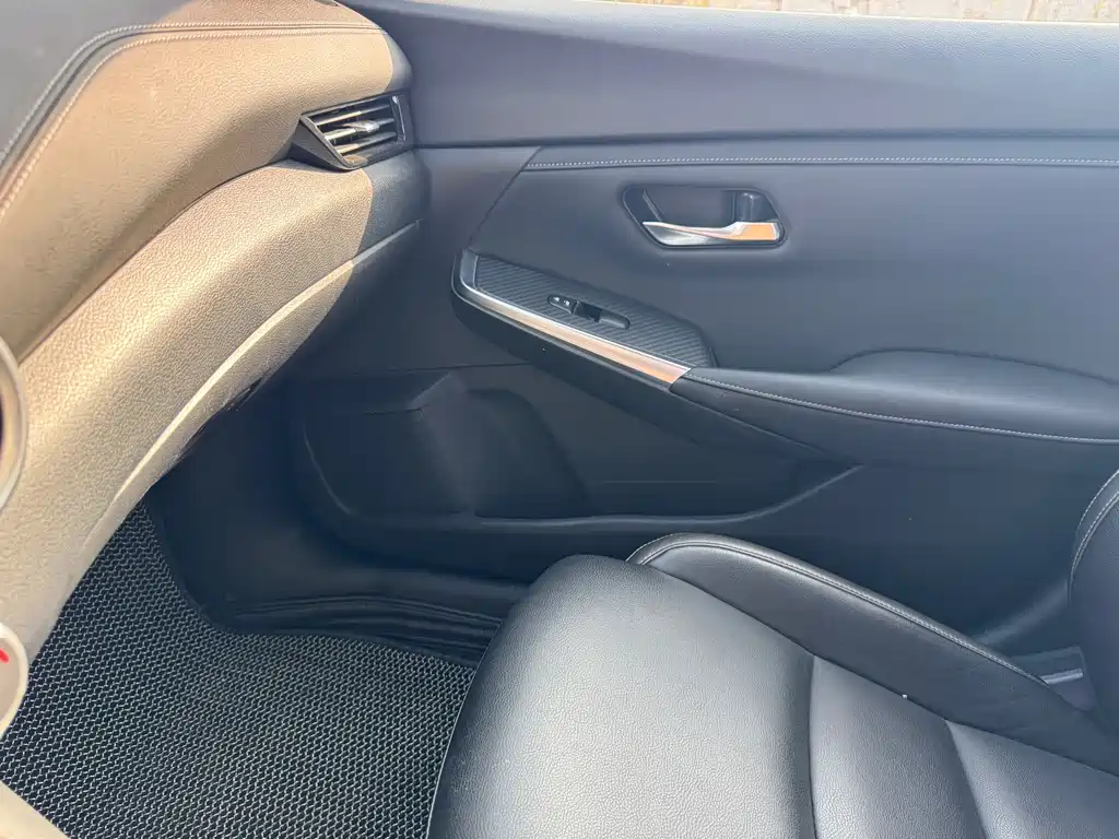 Nissan Sylphy 2019 — фото 24