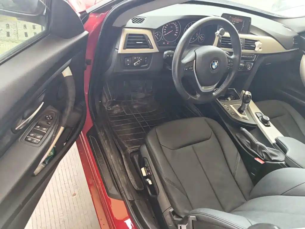 BMW 3 Series GT 2017 — фото 16