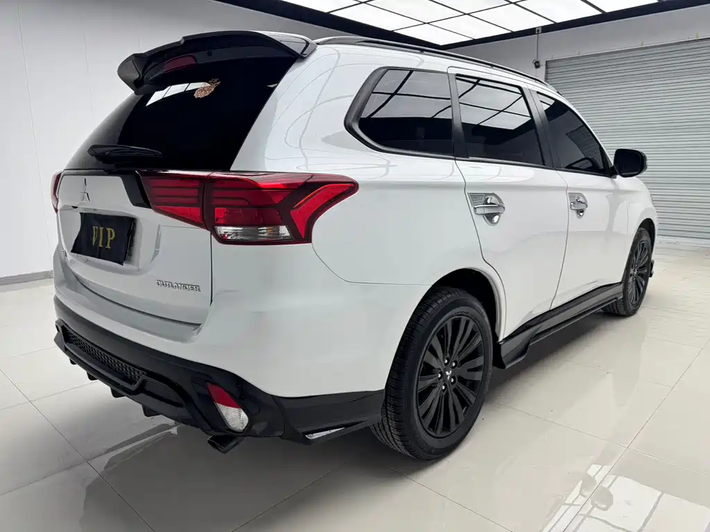 Mitsubishi Outlander 2022