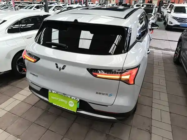 Wuling Starlight S 2025