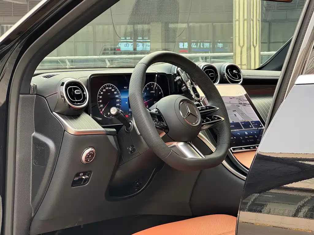 Mercedes-Benz GLC 2023 — фото 13