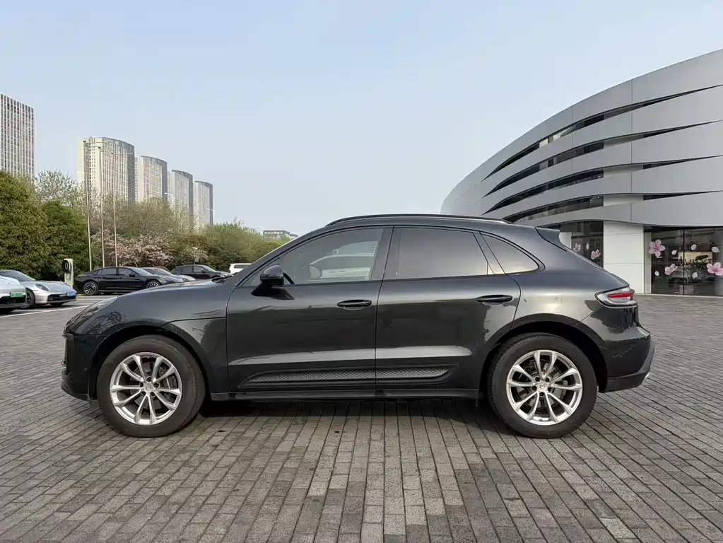 Porsche Macan 2022 — фото 6