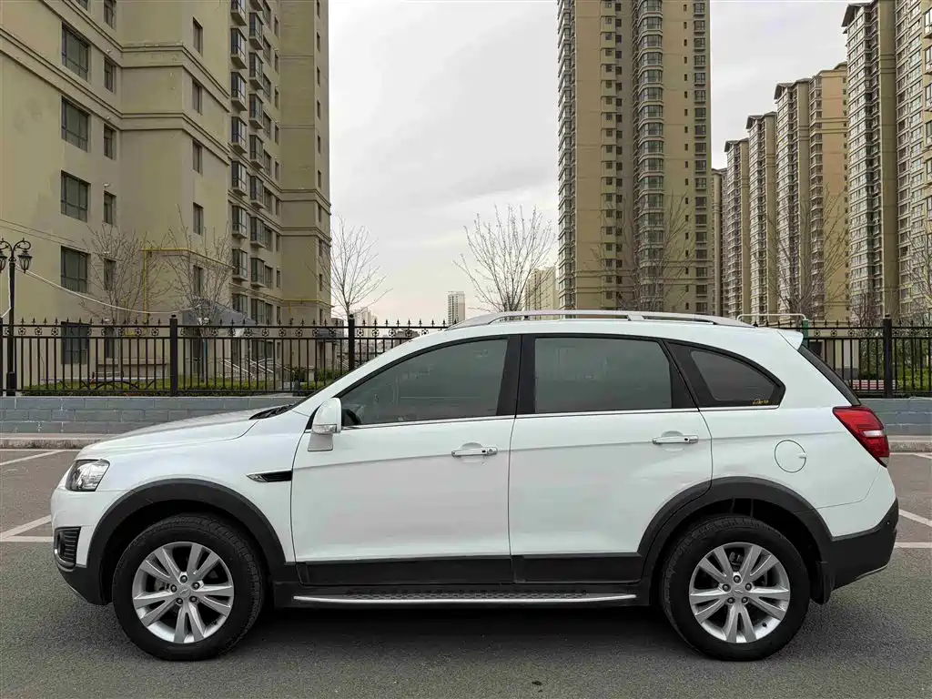 Chevrolet Captiva 2017 — фото 14