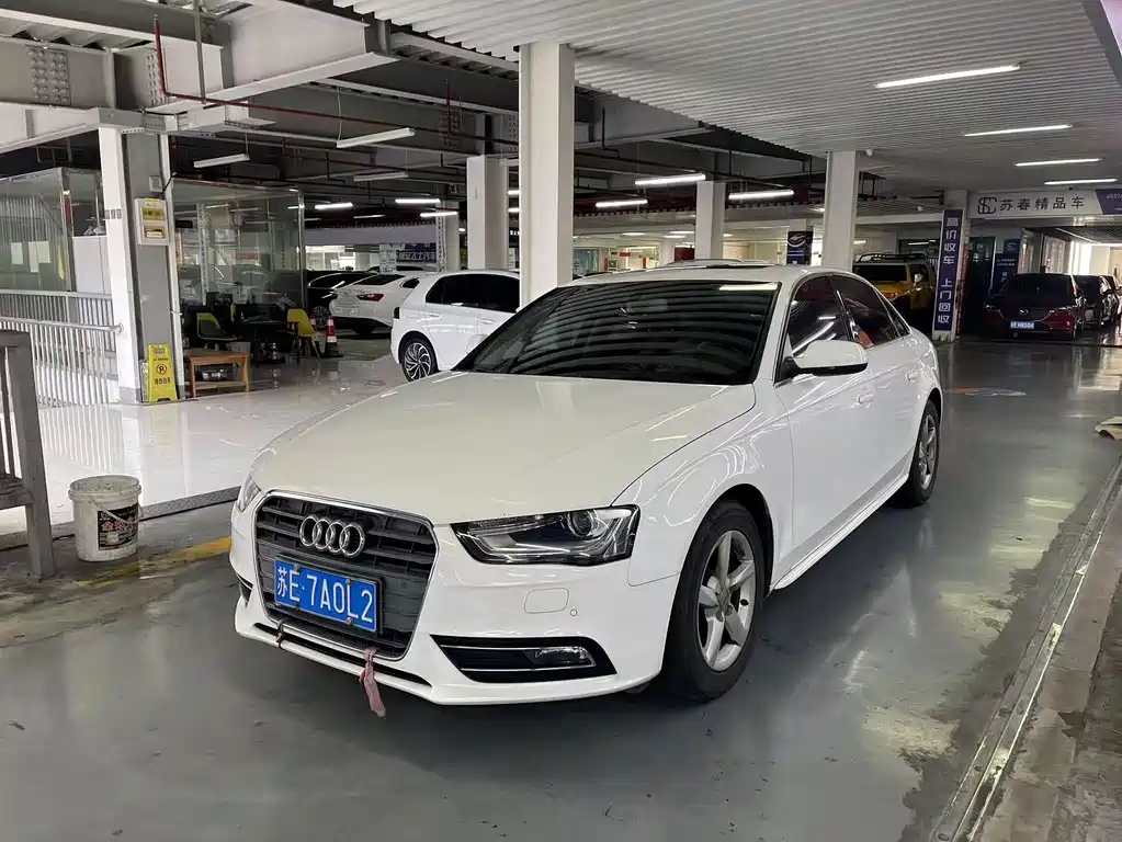 Audi A4L 2015