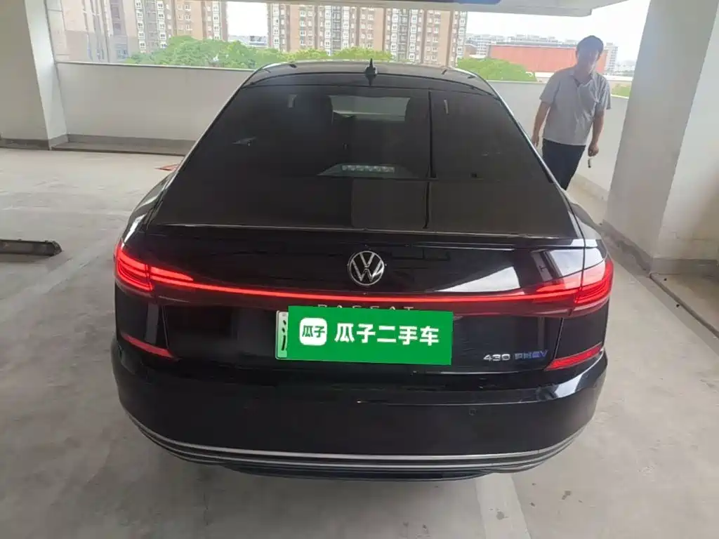 Volkswagen Passat PHEV 2022