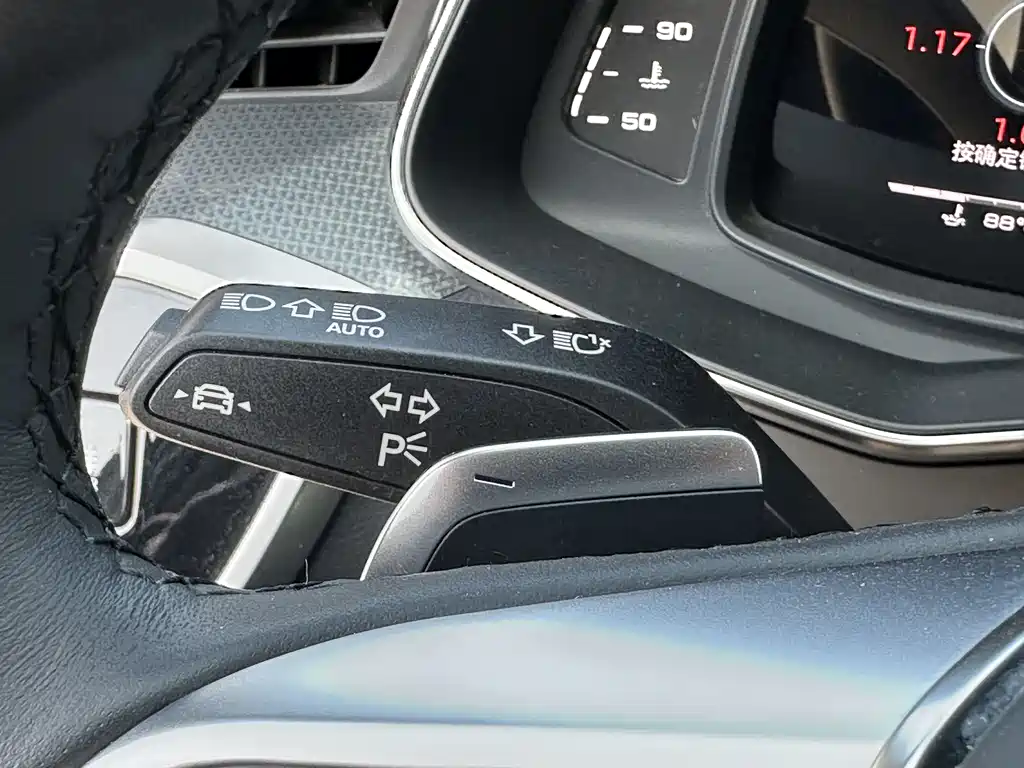 Audi A6 2023 — фото 17