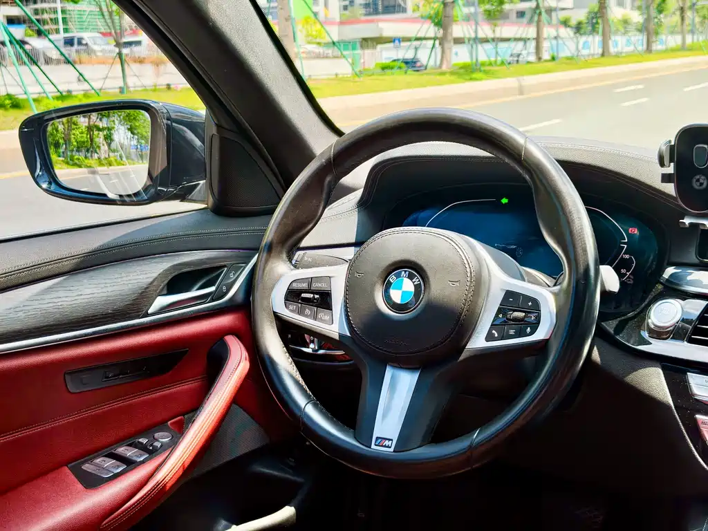 BMW 5 Series New Energy 2021 — фото 17