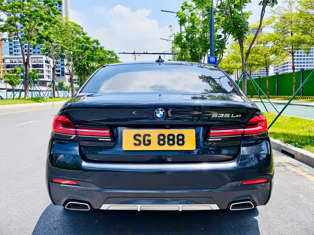 BMW 5 Series New Energy 2021 — фото 8